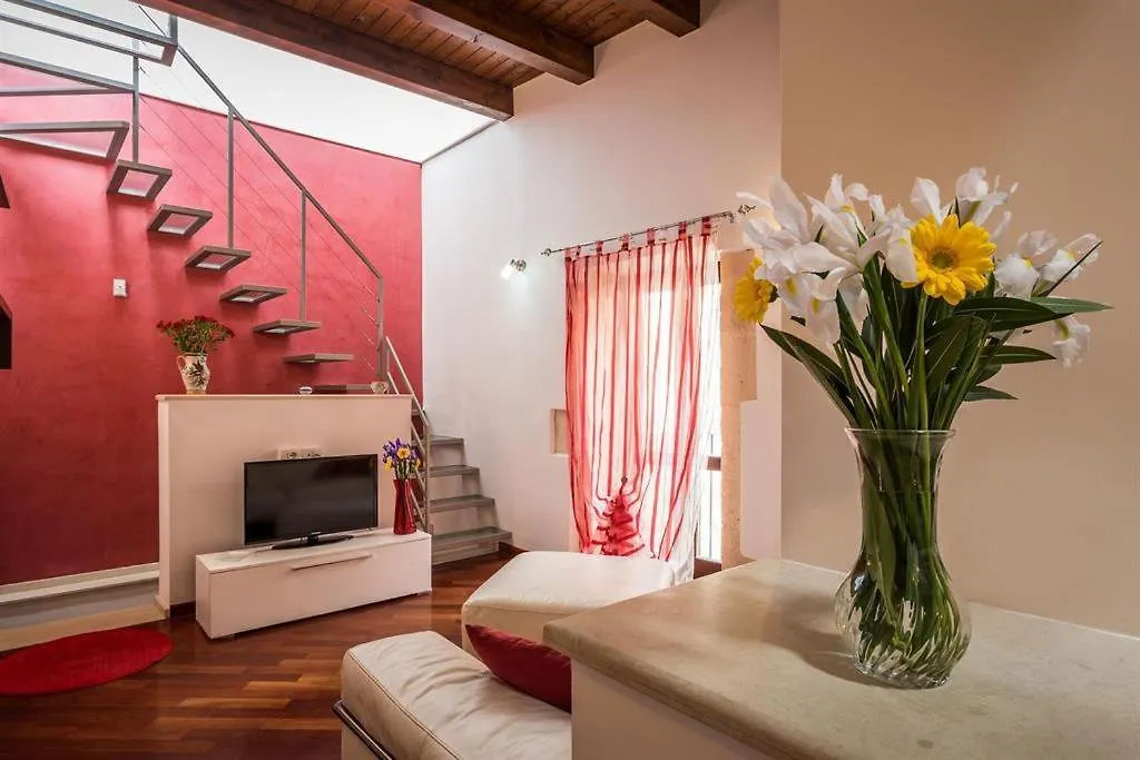 Relax Apartment - Ortigia Holidays Сиракузы 0*,